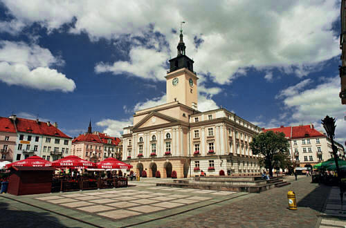 Rynek z ratuszem w Kaliszu