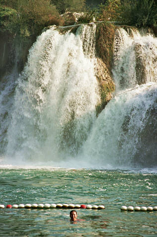 Fragment wielkiego  wodospadu w PN Krka