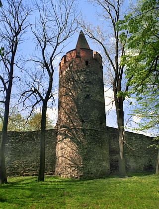 Kolejna baszta obronna