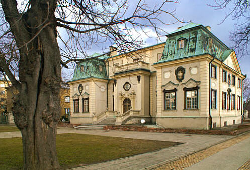 Pałacyk przy zamku