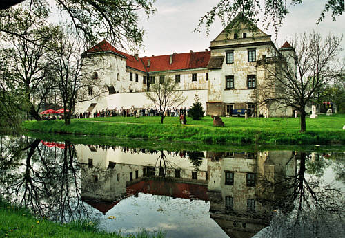 Zamek wiosną