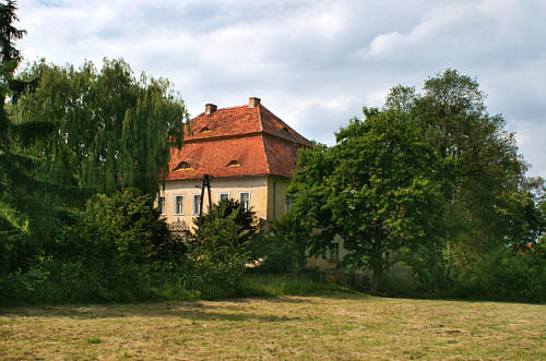 Renesansowy dwór obronny von Stoschów z ok. 1620 r.