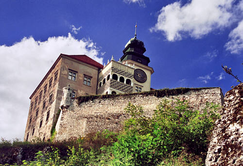 Zamek z dołu