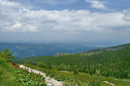 Widok spod schroniska na Kukułcze Skały