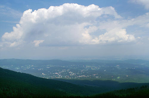 Widok ze szlaku na Szklarską Porębę