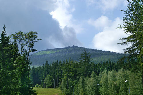Widok na Szrenicę (1362 m n.p.m.) z kolejki krzesełkowej