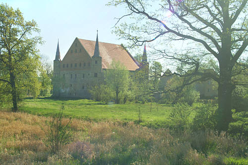 Dwór od tyłu