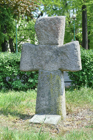 Takie krzyże stawiali rycerze w miejscu zabójstwa swojej ofiary