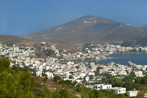 Panorama Patmos i jej stolicy Skali