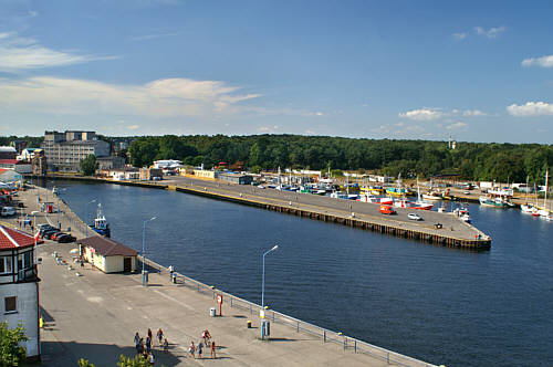 Widok z latarni morskiej na port