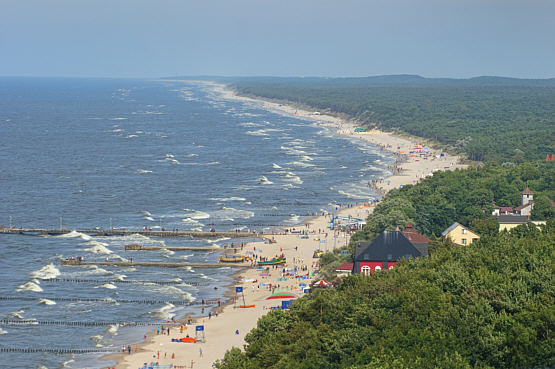 Plaża w Niechorzu widziana z latarni morskiej